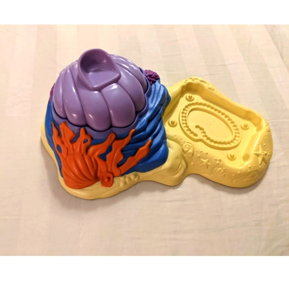Play-doh Disney Little Mermaid Hidden Treasures Replacement Base Vintage
